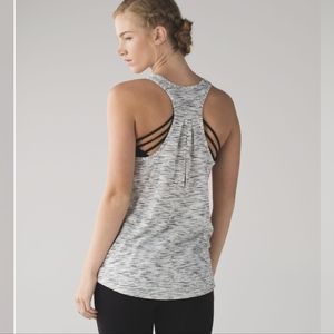 Lululemon Salute the Sun Singlet II Tiger Space Dye Black White
